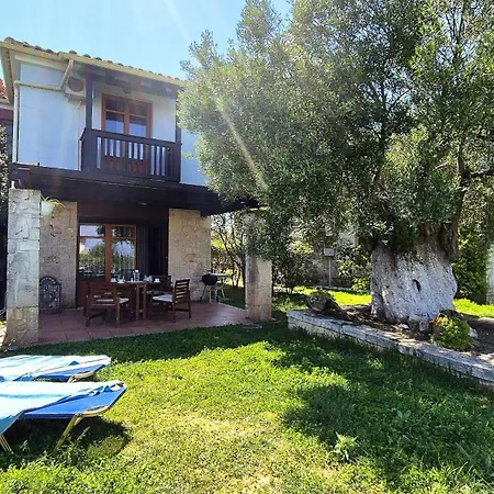 Alexander Dion House Holiday home *